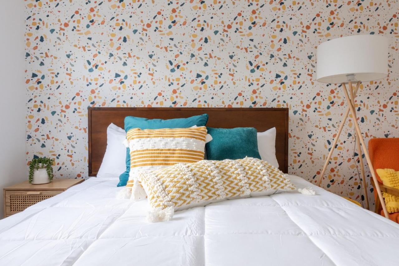 Retro Retreat Renovated 2Br, Desk, No Chore List! Kingston Exterior foto